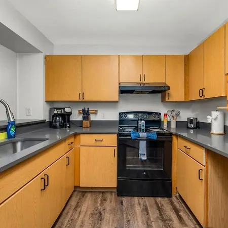 Budget Friendly Sleeps 8 Discounts Available Tampa Exterior photo