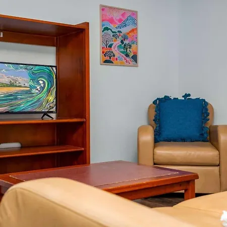 Budget Friendly Sleeps 8 Discounts Available Tampa Exterior photo