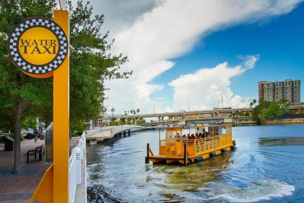 Budget Friendly Sleeps 8 Discounts Available Apartment Tampa