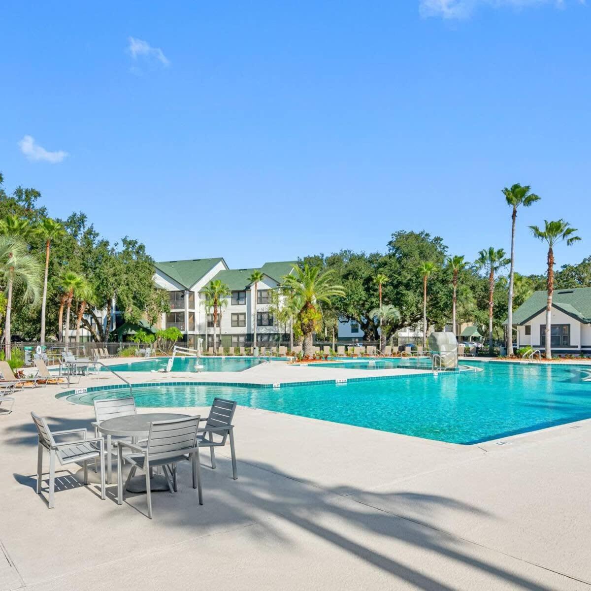 Budget Friendly Sleeps 8 Discounts Available Apartment Tampa